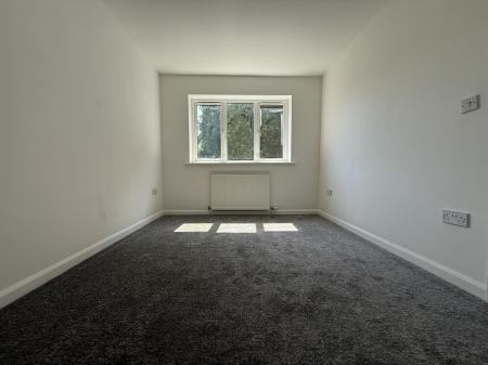 1 bedroom Flat to let in Lea Court, Gainsborough, DN21