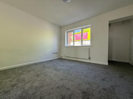 1 bedroom Flat to let in Lea Court, Gainsborough, DN21