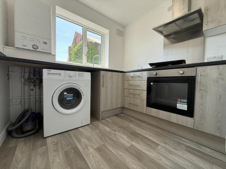 1 bedroom Flat to let in Lea Court, Gainsborough, DN21