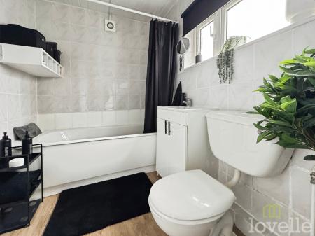 3 bedroom Terraced House for sale in Tennyson Street, Gainsborough, DN21