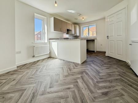 3 bedroom Semi-detached house to let in Hornsbys Holt, Scunthorpe, DN15