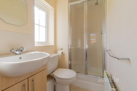 4 bedroom Detached house for sale in Sunningdale Way, Gainsborough, DN21