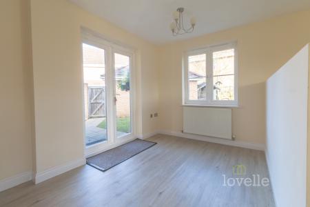 4 bedroom Detached house for sale in Sunningdale Way, Gainsborough, DN21