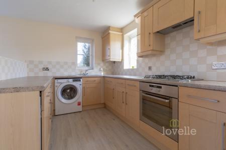 4 bedroom Detached house for sale in Sunningdale Way, Gainsborough, DN21