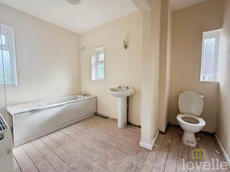 3 bedroom Detached house for sale in Canberra Crescent, Hemswell Cliff, DN21