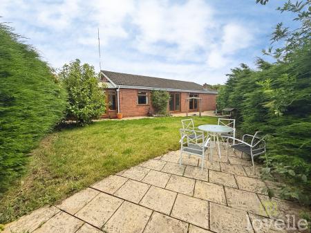 3 bedroom Detached bungalow for sale in Milton Road, Gainsborough, DN21