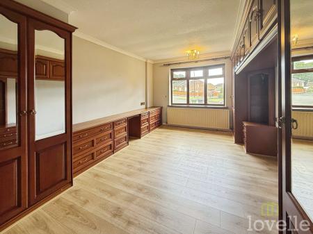 3 bedroom Detached bungalow for sale in Milton Road, Gainsborough, DN21