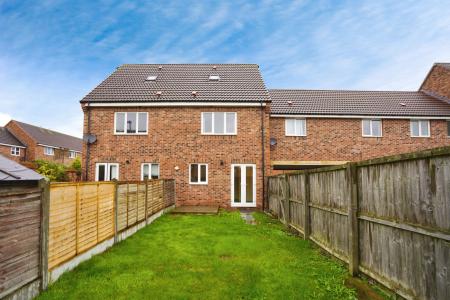 3 bedroom Town house for sale in Adlington Mews, Gainsborough, DN21