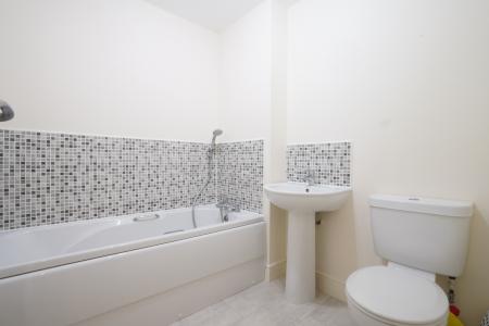 3 bedroom Town house for sale in Adlington Mews, Gainsborough, DN21