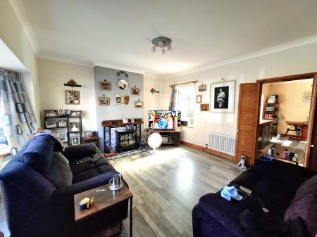 2 bedroom Detached house for sale in George Street, Gainsborough, DN21