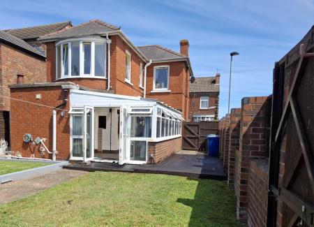 2 bedroom Detached house for sale in George Street, Gainsborough, DN21