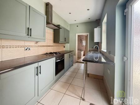 3 bedroom Semi-detached house for sale in Curzon Street, Gainsborough, DN21