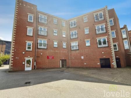 2 bedroom Flat to let in Marshalls Court, Gainsborough, DN21