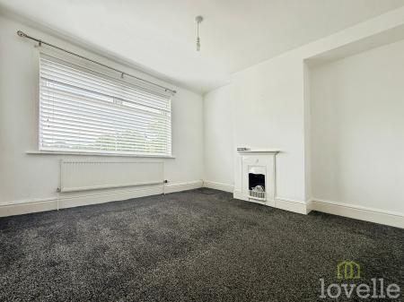 3 bedroom Semi-detached house to let in Ollerton Road, Retford, DN22