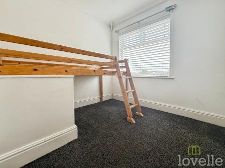 3 bedroom Semi-detached house to let in Ollerton Road, Retford, DN22
