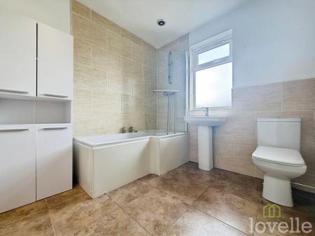3 bedroom Semi-detached house to let in Ollerton Road, Retford, DN22
