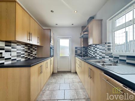 3 bedroom Semi-detached house to let in Ollerton Road, Retford, DN22