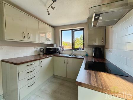 3 bedroom Semi-detached house for sale in Church View, Lea, DN21