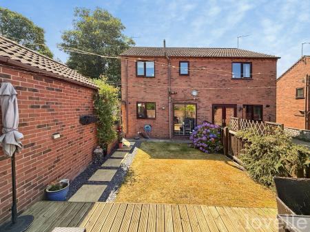 3 bedroom Semi-detached house for sale in Church View, Lea, DN21