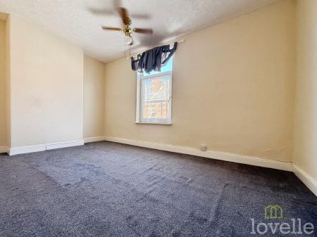 2 bedroom Terraced House to let in Tower Street, Gainsborough, DN21