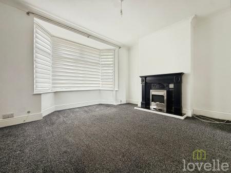 3 bedroom Semi-detached house to let in Ollerton Road, Retford, DN22