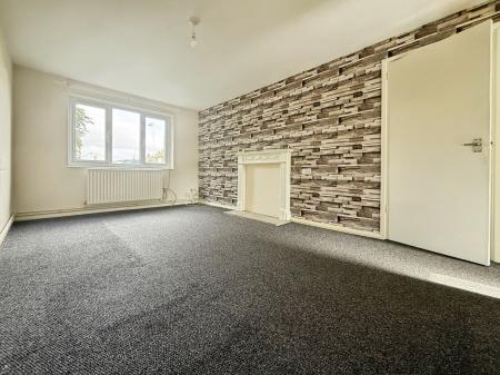 2 bedroom Flat to let in 18 Baines Road Gainsborough DN21 1TA