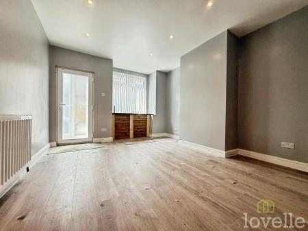 4 bedroom Terraced House to let in Trent Street, Gainsborough, DN21