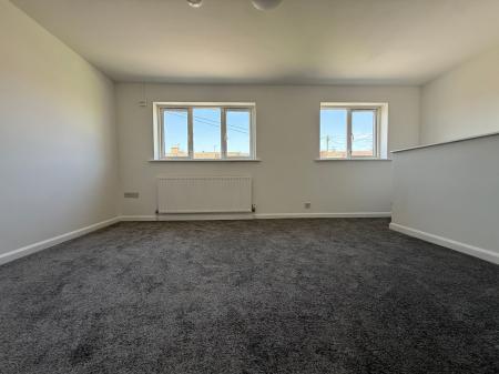 1 bedroom Flat to let in Lea Road, Gainsborough, DN21