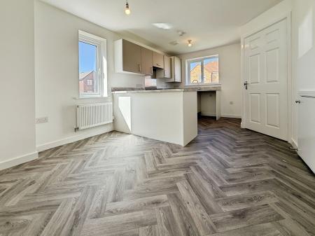 3 bedroom Semi-detached house to let in Hornsbys Holt, Scunthorpe, DN15