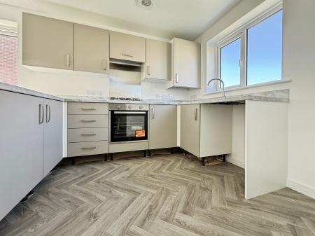 3 bedroom Semi-detached house to let in Hornsbys Holt, Scunthorpe, DN15