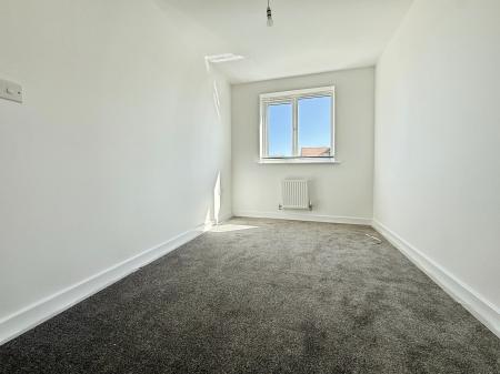 3 bedroom Semi-detached house to let in Hornsbys Holt, Scunthorpe, DN15