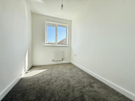 3 bedroom Semi-detached house to let in Hornsbys Holt, Scunthorpe, DN15