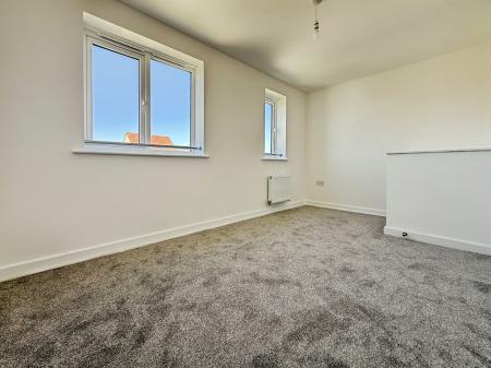 3 bedroom Semi-detached house to let in Hornsbys Holt, Scunthorpe, DN15