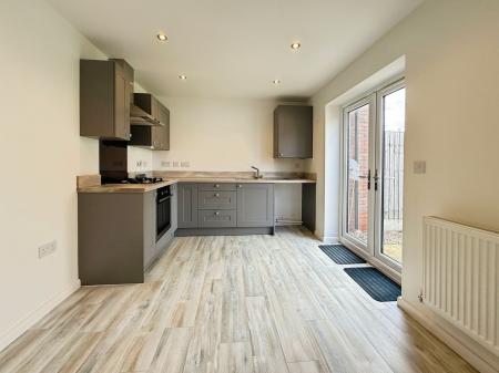 2 bedroom Terraced House for sale in Calder Avenue, Gainsborough, DN21