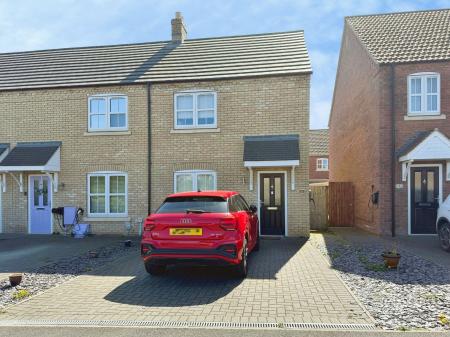 2 bedroom Terraced House for sale in Swale Drive, Gainsborough, DN21