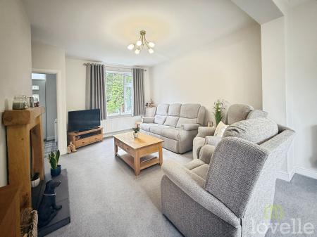 3 bedroom Semi-detached house for sale in Gainsborough Road, Lea, DN21