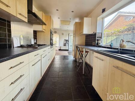 3 bedroom Semi-detached bungalow for sale in Mount Pleasant Close, Marton, DN21