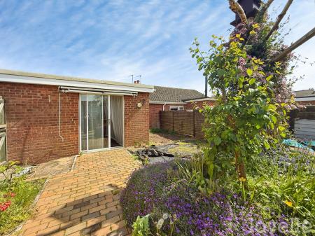 3 bedroom Semi-detached bungalow for sale in Mount Pleasant Close, Marton, DN21