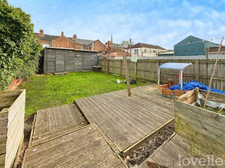 3 bedroom Semi-detached house for sale in Wall Street, Gainsborough, DN21