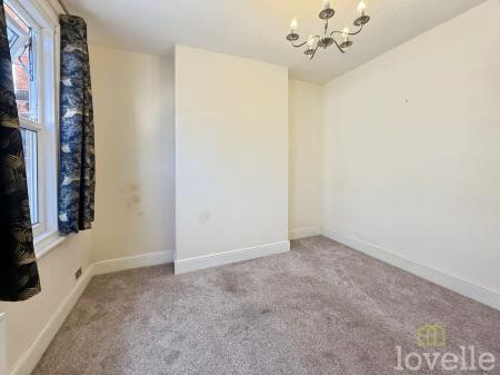 2 bedroom Terraced House for sale in Dickenson Terrace, Gainsborough, DN21
