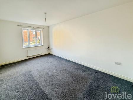 3 bedroom Terraced House for sale in Alderton Chase, Gainsborough, DN21