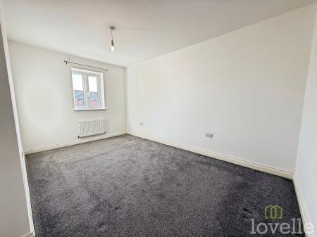 3 bedroom Terraced House for sale in Alderton Chase, Gainsborough, DN21