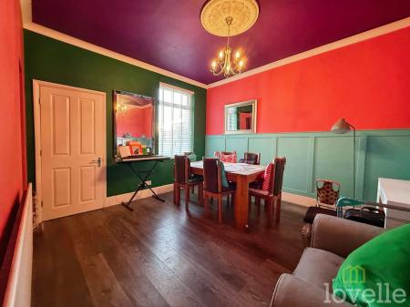 3 bedroom Semi-detached house for sale in Arthur Road, Gainsborough, DN21