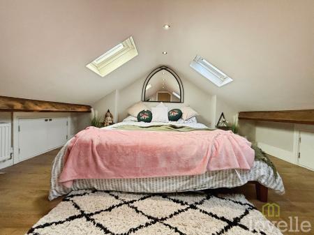 3 bedroom Semi-detached house for sale in Arthur Road, Gainsborough, DN21