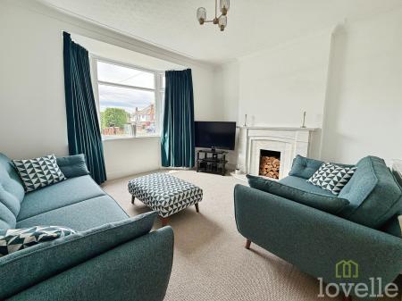 3 bedroom Detached house for sale in Carson Road, Gainsborough, DN21