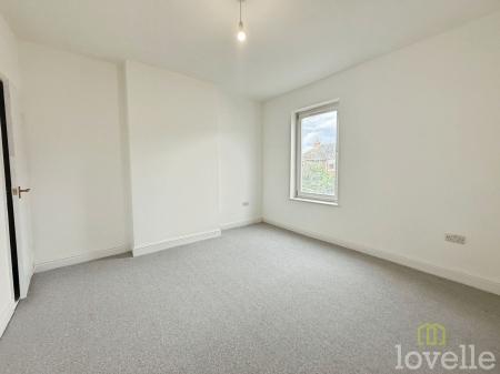 4 bedroom Terraced House for sale in Curzon Street, Gainsborough, DN21