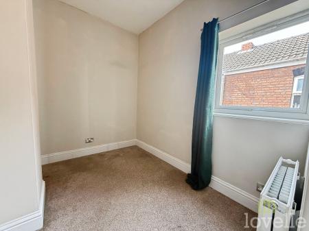 3 bedroom Semi-detached house for sale in Curzon Street, Gainsborough, DN21