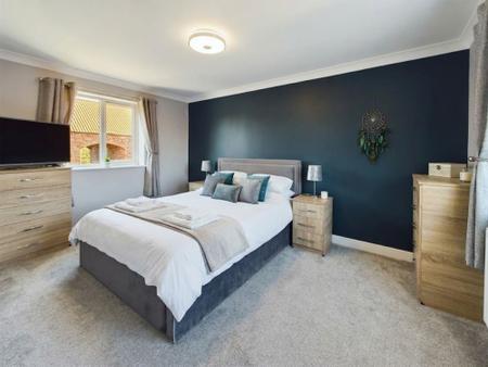 3 bedroom Detached house for sale in Main Street, West Stockwith, DN10