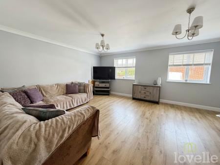 3 bedroom Detached house for sale in Main Street, West Stockwith, DN10