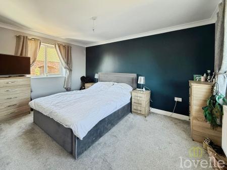 3 bedroom Detached house for sale in Main Street, West Stockwith, DN10